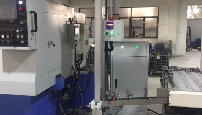 AF25372 Truck Fuel Filters Hepa Polyester Fiber Auto Car Intake Air Filter 6